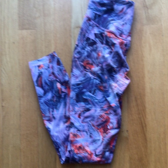 lululemon Fast &Free Leggings sz 4 28" in PUR - Picture 6 of 10